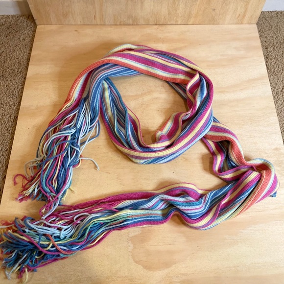 Gap Multi-Color Scarf - Picture 4 of 4